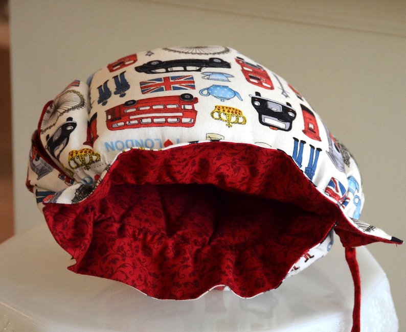 TEA COSY Small Size Drop In Snuggie Tea Cosy fits your 24-30 Oz teapot is made with British Icon cotton fabric lined with burgundy cotton Bild 9