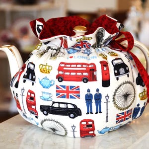 TEA COSY Small Size Drop In Snuggie Tea Cosy fits your 24-30 Oz teapot is made with British Icon cotton fabric lined with burgundy cotton Bild 8