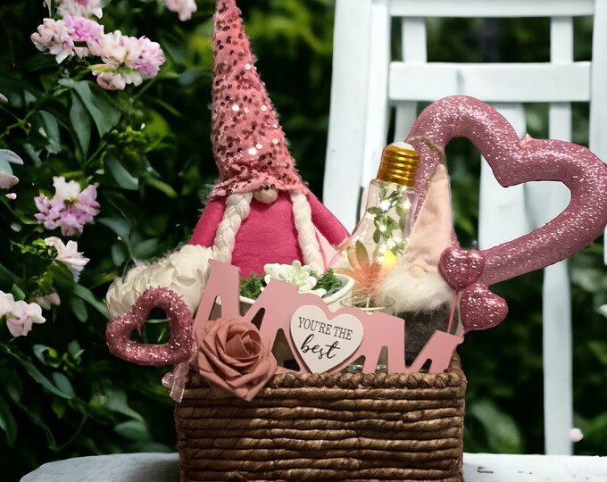 I Love Mom Large Gift Basket