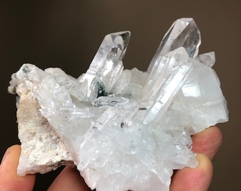 Himalayakvartskluster | Naturlig klar kvartskristall med klorit från Pakistan
