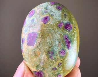 Ruby Kyanite Fuchsite Palmstone 188g Healing Crystals ERGF Palm Stone Crystal
