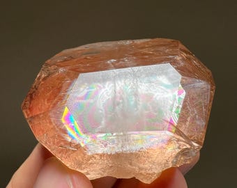 天然インペリアルトパーズ結晶、シガール渓谷産シャンパンカラーの原石トパーズ鉱物標本