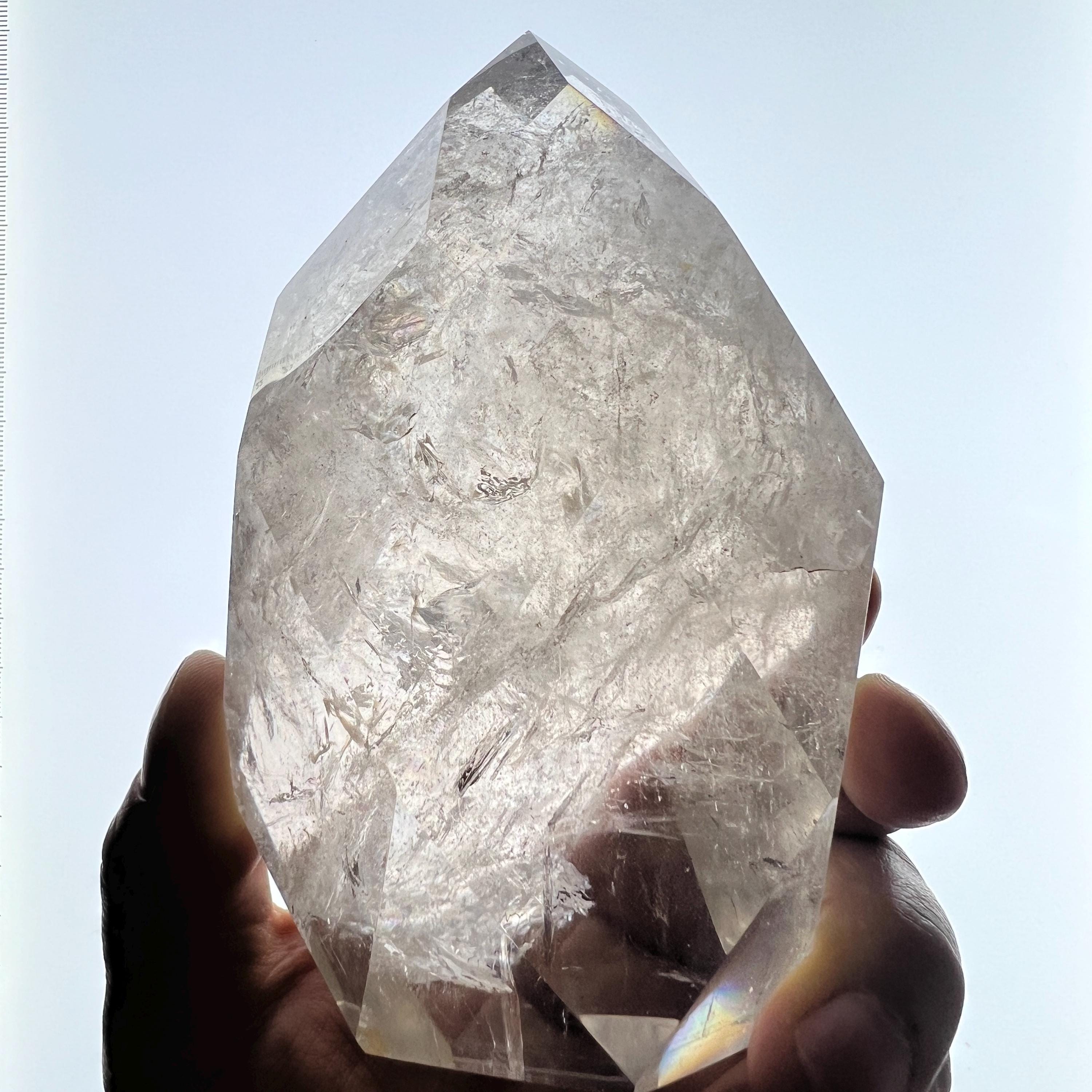 大きなスモーキークォーツファセットエッグ：レインボー