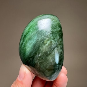 Nephrite | Polished Jade Palmstone