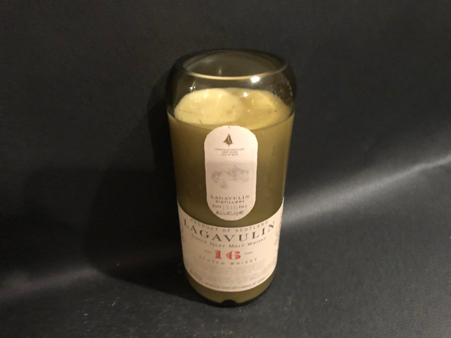 Lagavulin 16 Years Islay Malt Gift Box - Luxurious Drinks B.V.