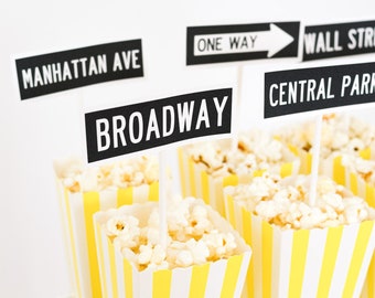 New York Street Sign Centerpieces, New York City Birthday Party, NYC Themed Party, New York Bistro Party, New York Street Signs, Kids Party