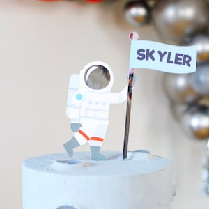 Personalized Astronaut Cake Topper, Custom Outer Space Party Cake Topper,  Space party decor, Two the Moon, Astronaut birthday party decor