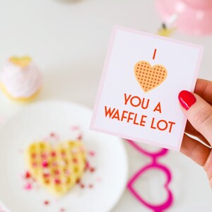 Kocham Cię, kartka walentynkowa Waffle Lot, kartki walentynkowe, dekoracja walentynkowa, prezent walentynkowy, koszulka walentynkowa, śniadanie