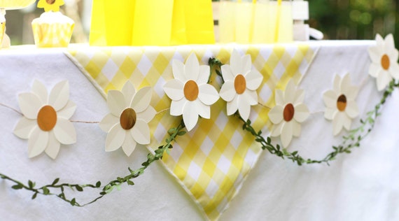 Daisy Banner, Flower banner, daisy decor, daisy party, spring decor, spring party, summer decor, summer party, flower party, flower svg, Il_570xn