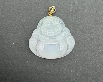 Wisiorek Budda z naturalnego birmańskiego jadeitu klasy A, wykonany ze złota 18-karatowego, z certyfikatem typu Ice