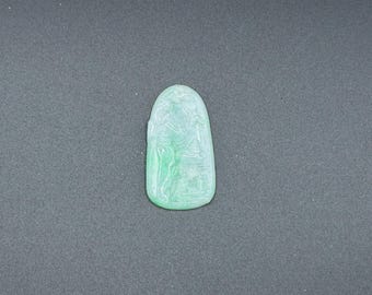 Wisiorek z krajobrazem z birmańskiego jadeitu – naturalny zielony naszyjnik z jadeitu