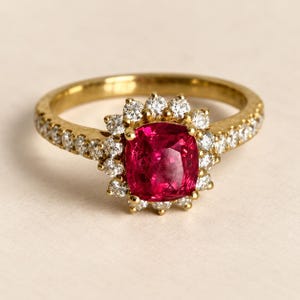1,4 CT ouppvärmd burmesisk rubin diamantring, 14K guld kuddslipad vintage stil