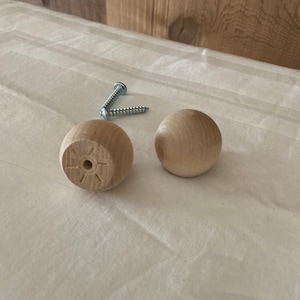 Belwith Vintage Round Wood Birch Unfinished - 1 1/2&quot; Hardware Knob- Set of 2