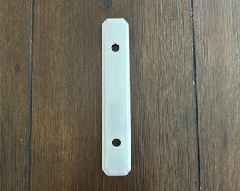 Belwith P513-24 White Backplate for Hardware Cabinets