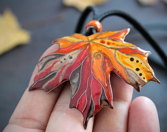 Woodland Necklace/Maple Leaf Necklace Earrings/Canada symbol gift/Autumn Fall Necklace/Forest Fairy Jewelry/Fall Jewelry/Red Enamel Necklace