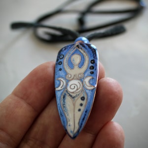 Goddess Necklace/Fertility Necklace/Triple Moon/Feminine Protection Necklace/Wiccan Goddess Pendant/Witch Jewelry Gift/Pagan Necklace