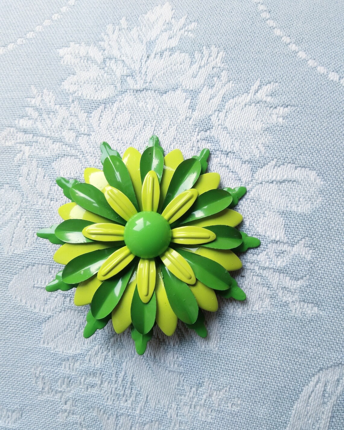 Huge Vintage Daisy Flower Pin Brooch in Vibrant Green. Etsy