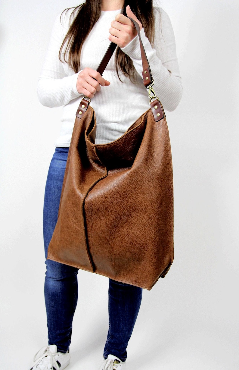 Bolso tote grande de piel / Bolso de hombro extragrande de piel auténtica / Bolso de mano artesanal para el día a día / Bolso de mano minimalista de piel marrón / Bolso con cremallera superior imagen 8