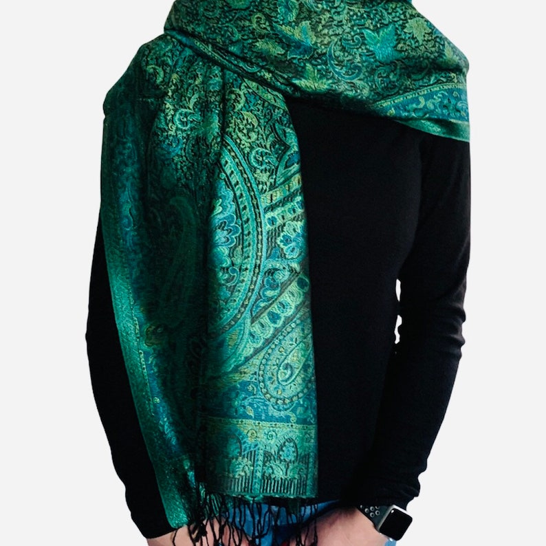 Foulard en soie vert émeraude Superbe étole cache-châle foulard en soie, 56 x 81 cm Emerald