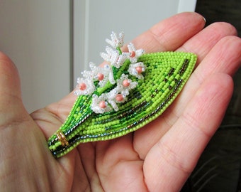 Lily of the valley white flower brooch, Green leaf brooch, Beaded brooch pin, Spring floral brooch, Bonus mom gift