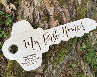 My first home key, Custom wood signs, Realtor Sign, Closing Gift, Housewarming gift, Homeowner gift, Realtor Gift, Custom name signs