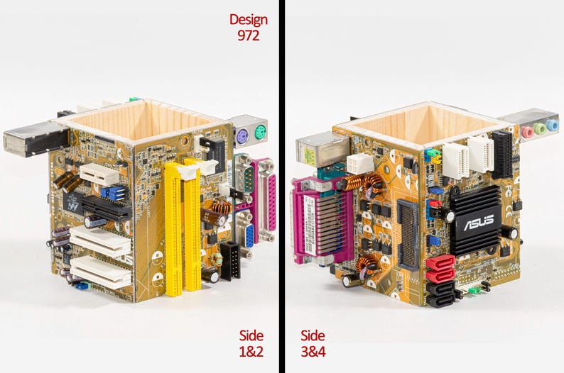 Peut inclure: Un porte-stylo carr&eacute; fabriqu&eacute; &agrave; partir de cartes m&egrave;res d'ordinateur recycl&eacute;es, int&eacute;grant divers composants &eacute;lectroniques, ports, slots et un dissipateur thermique ASUS. L'ext&eacute;rieur pr&eacute;sente des circuits complexes dans des tons or, marron et vert, avec des accents blancs, jaunes et violets. Le texte indique Design 972, Side 1&2 et Side 3&4.