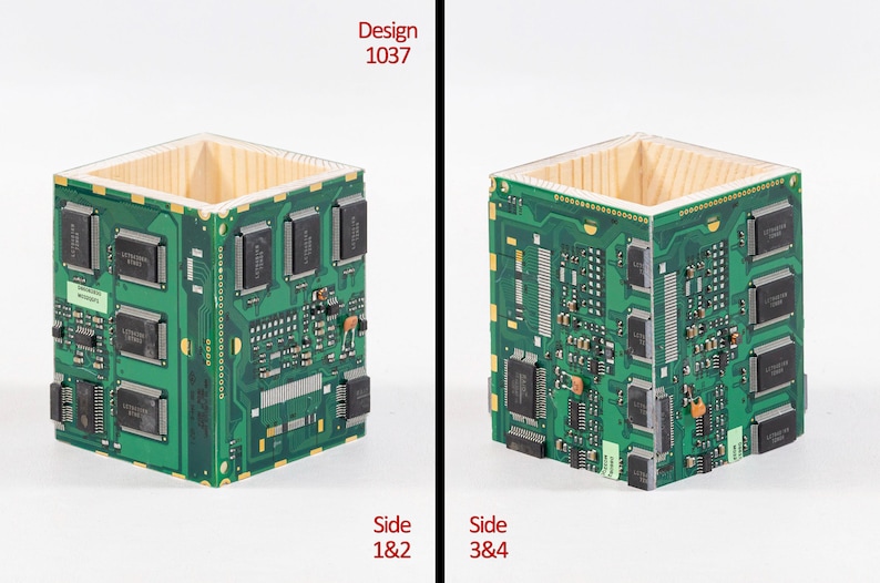 Puede incluir: Un portal&aacute;pices cuadrado con un exterior de placa de circuito impreso verde con microchips negros y componentes electr&oacute;nicos integrados. El interior es de madera clara. El texto Design 1037, Side 1&2 y Side 3&4 es visible en la imagen.