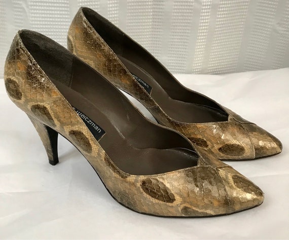 stuart weitzman snakeskin pumps