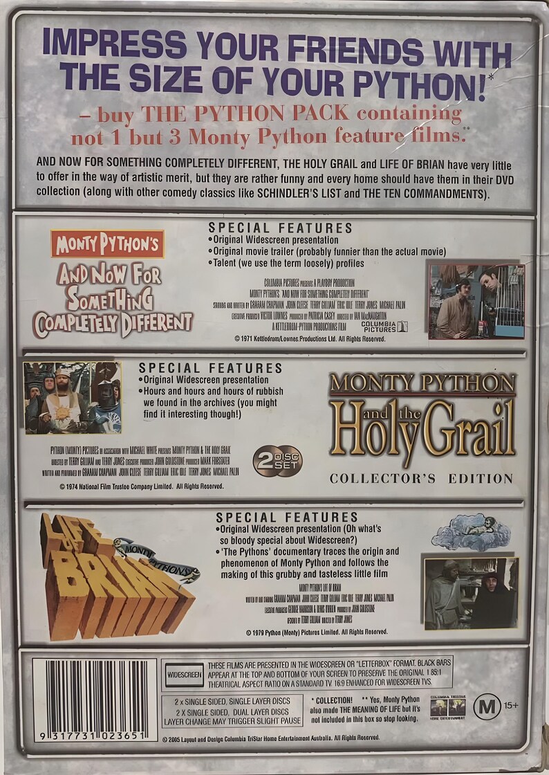 Może przedstawiać: Zestaw DVD "The Python Pack" zawierający trzy filmy Monty Pythona: "And Now for Something Completely Different", "Monty Python and the Holy Grail" i "Life of Brian". Na pudełku znajdują się kadry z film&oacute;w i funkcje specjalne.