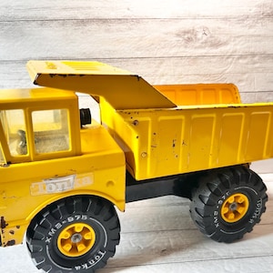 Vintage 1970’s Mighty TONKA Metal Dump Truck |  XMB-975 Model