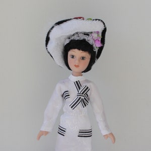 Handcrafted porcelain doll - Ladies of the era-Eliza Dolittle (Bernard Shaw &quot;Pygmalion&quot;) 49