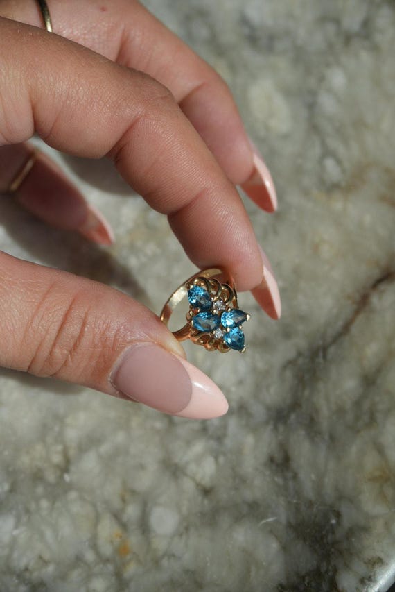 14K TOPAZ CLUSTER RING View 2