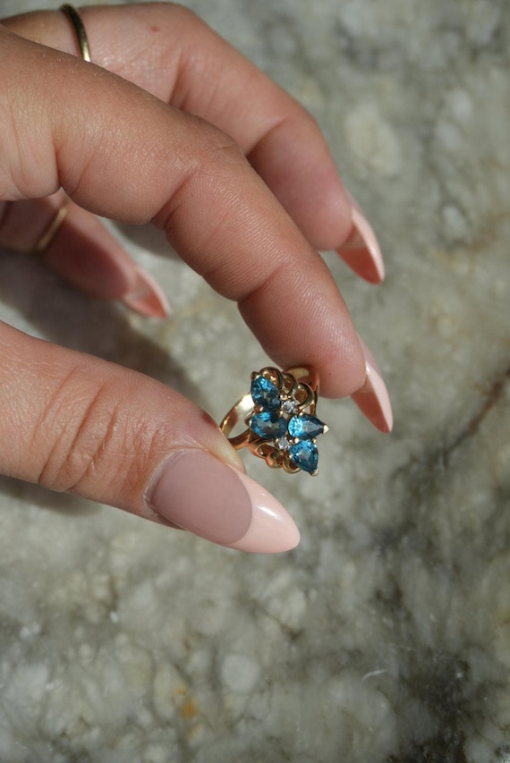 14K TOPAZ CLUSTER RING