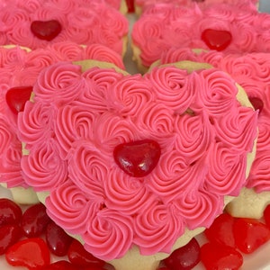 Buttercream decorated sugar cookies