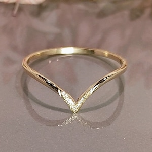Chevron Ring, 10k/14k Solid Gold V Ring, Geometric Ring, 14k Gold Pinky Ring, 14k Gold Midi Ring, Gold Thumb Ring, 10k/14k Gold Ring Spacer