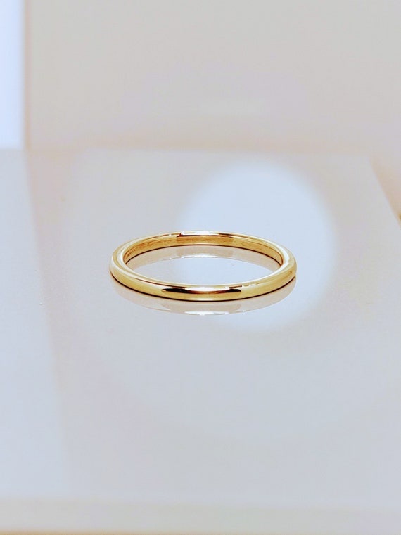 10k Yellow Gold Wave Band Thumb Ring - High Polish Minimalist Jewelry, Size 7 - View #3