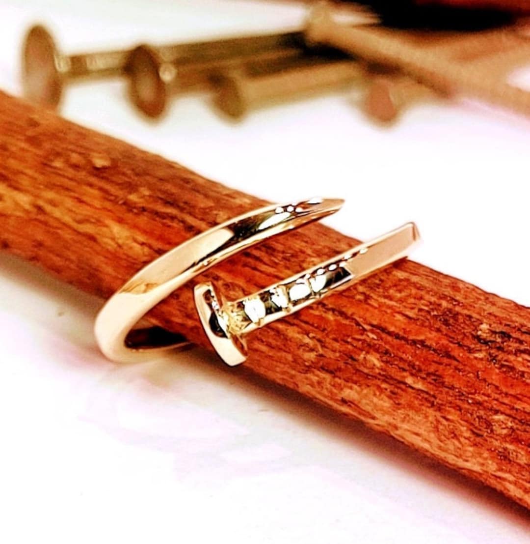 Solid 14k Gold, Spiral Nail Ring, 10k/14k Solid Gold Horseshoe Nail