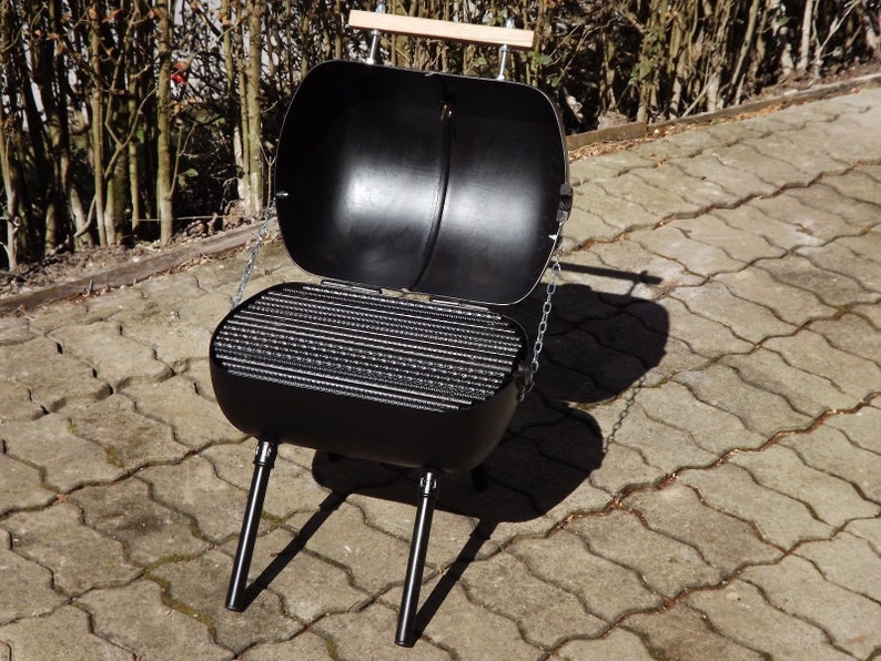 Barrel Barbecue BBQ Charcoal Grill BBQ Industrial desigen ...