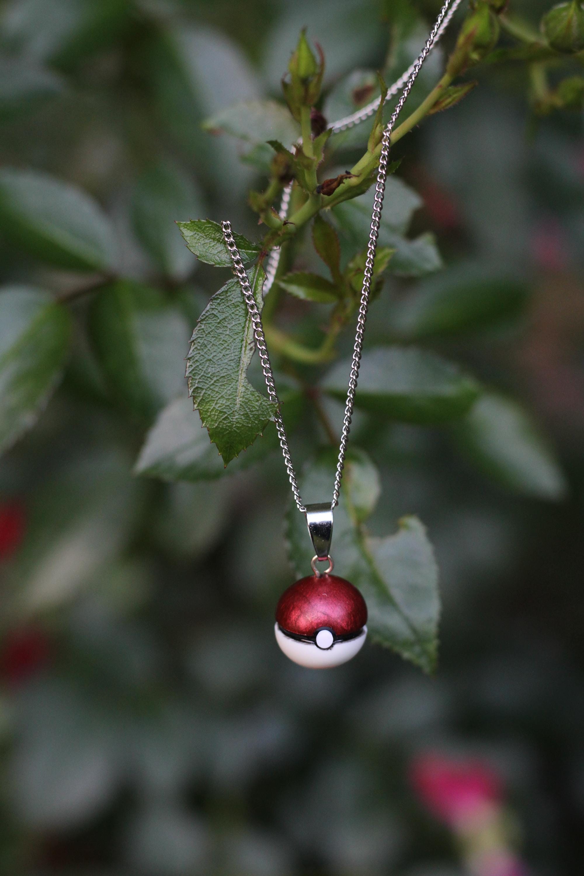 メタリックモンスターボールネックレス レザーまたはチェーン