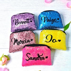 Sparkly coin purse keychain wallet monogram flat pouch ID holder change bag custom letter glitter case air pods case personalized name