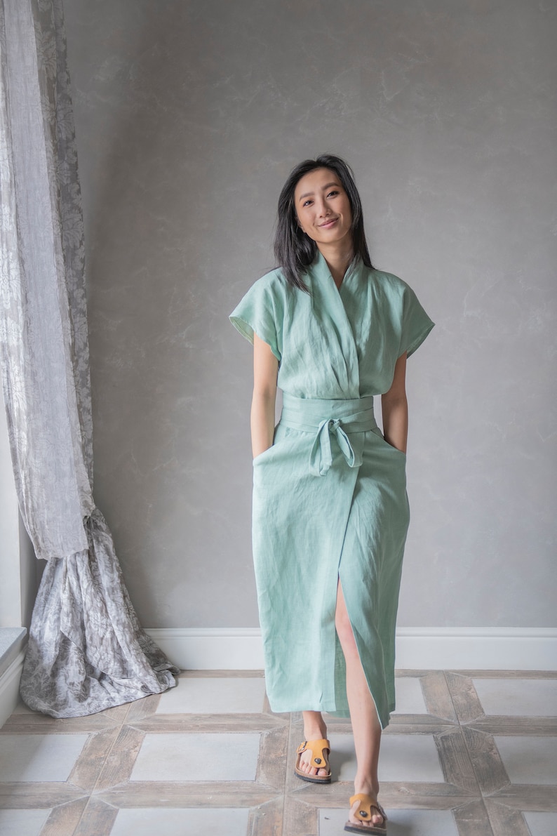 Robe kimono en lin, Robe portefeuille en lin, Robe d'été en lin DAHLIA, Robe soleil en lin, Robe verte en lin image 3