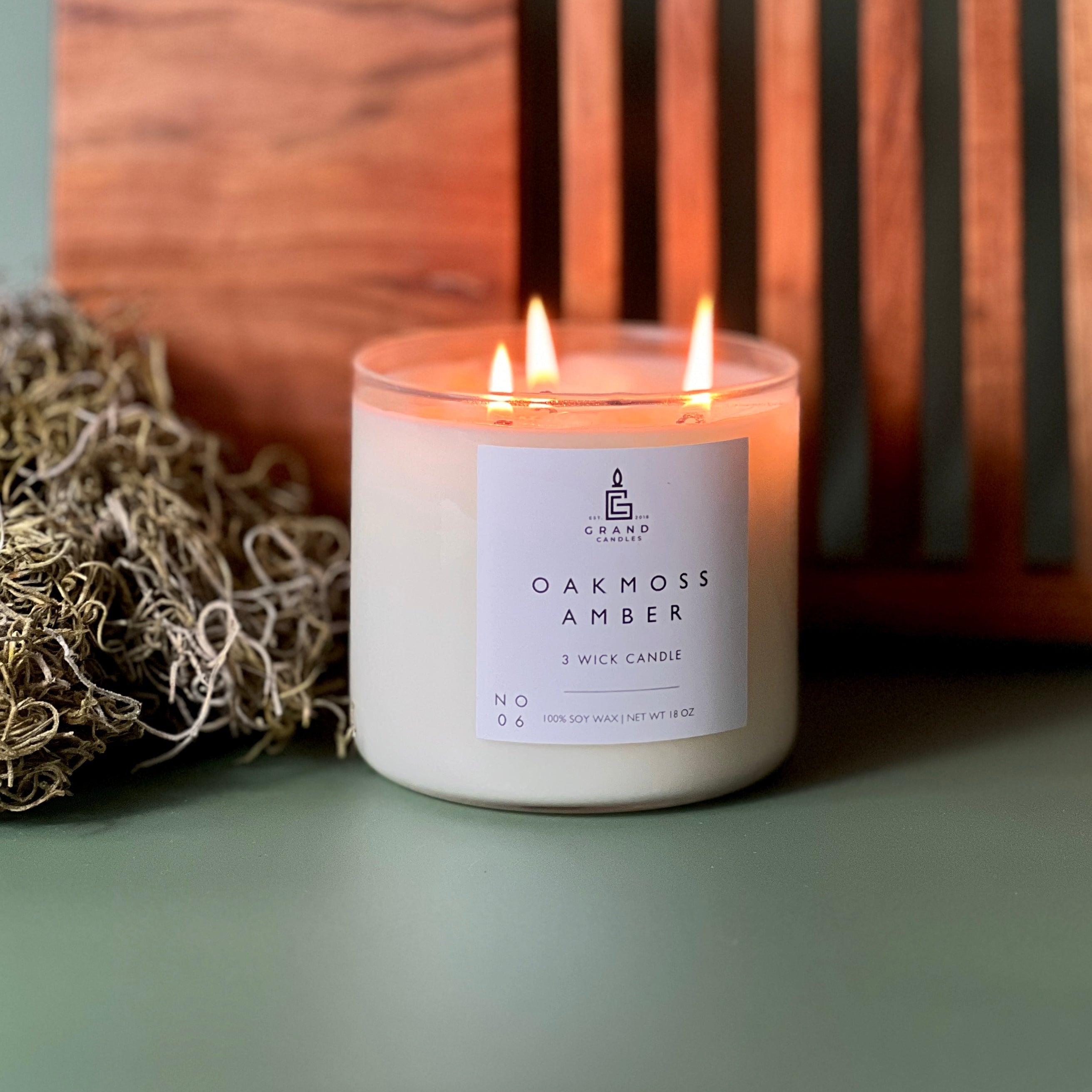 LEATHER AND OAKMOSS ROCKER CANDLE LEATHER AND OAKMOSS ROCKER CANDLE