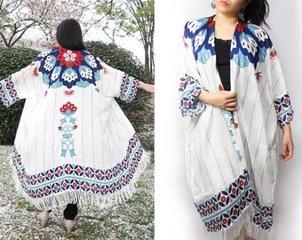 Floral Fringe Kimono  / Bohemian Short Kimono / Boho Kimono Robe Women / Japanese fashion / Holiday Look / Festival Party / Gift for her