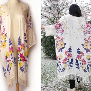 Floral Fringe Kimono  / Bohemian Short Kimono / Boho Kimono Robe Women / Japanese fashion / Holiday Look / Festival Party / Gift for her