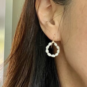 Freshwater Pearl Earrings, Dainty 14K Gold Filled Pearl Earrings, Pearl Drop Earrings, Dangly Pearl Earrings, Bridal Pearl Earrings, Wedding