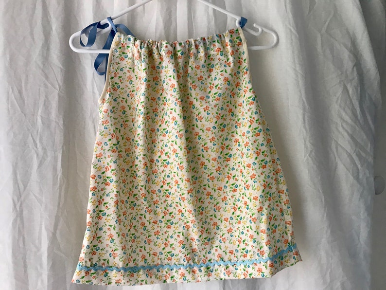 Child/'s Peach Floral Pillowcase Dress Size 2