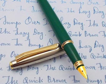 Penna stilografica V'Sign Stride Green (con pennino vintage semi-flessibile di Navy Pen Co. Japan)