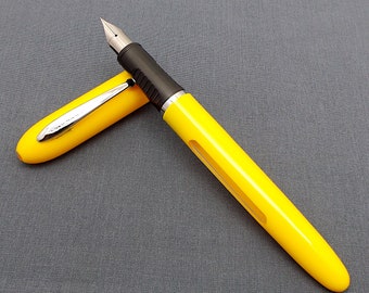 Pluma estilográfica escolar Sheaffer vintage - Color amarillo