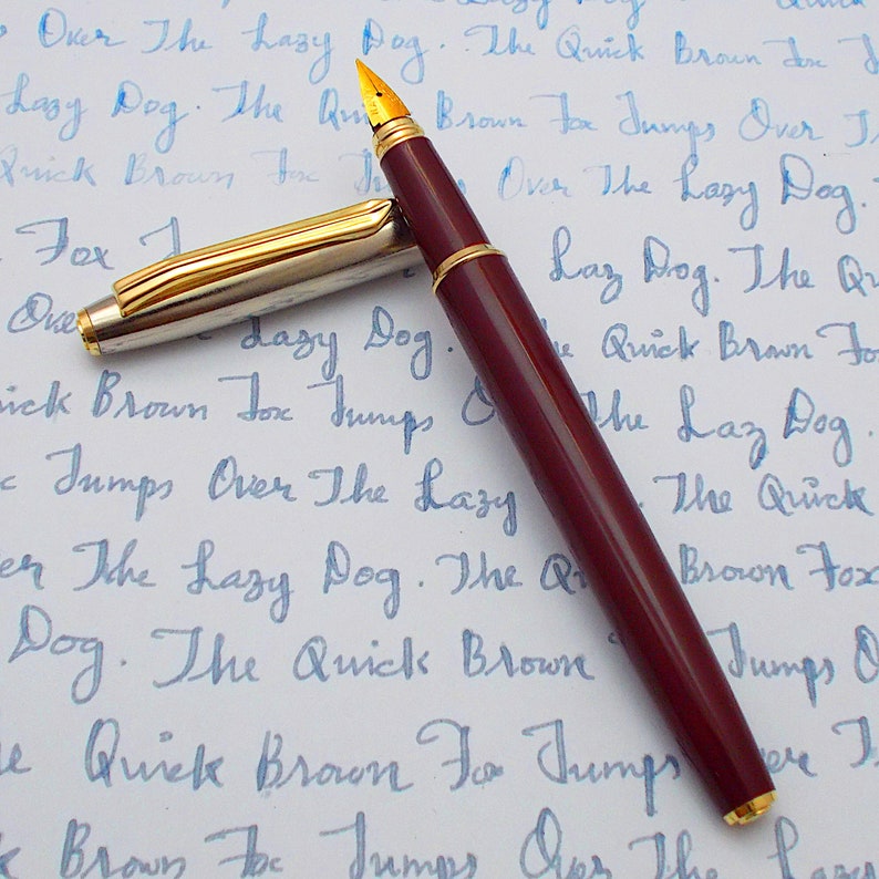 Maroon paint pen Clearance