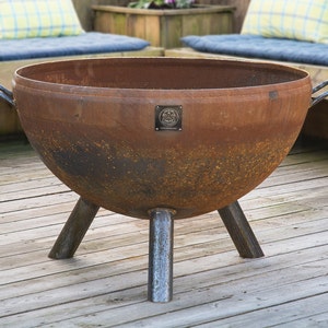 37” Hemisphere Fire Pit on Legs